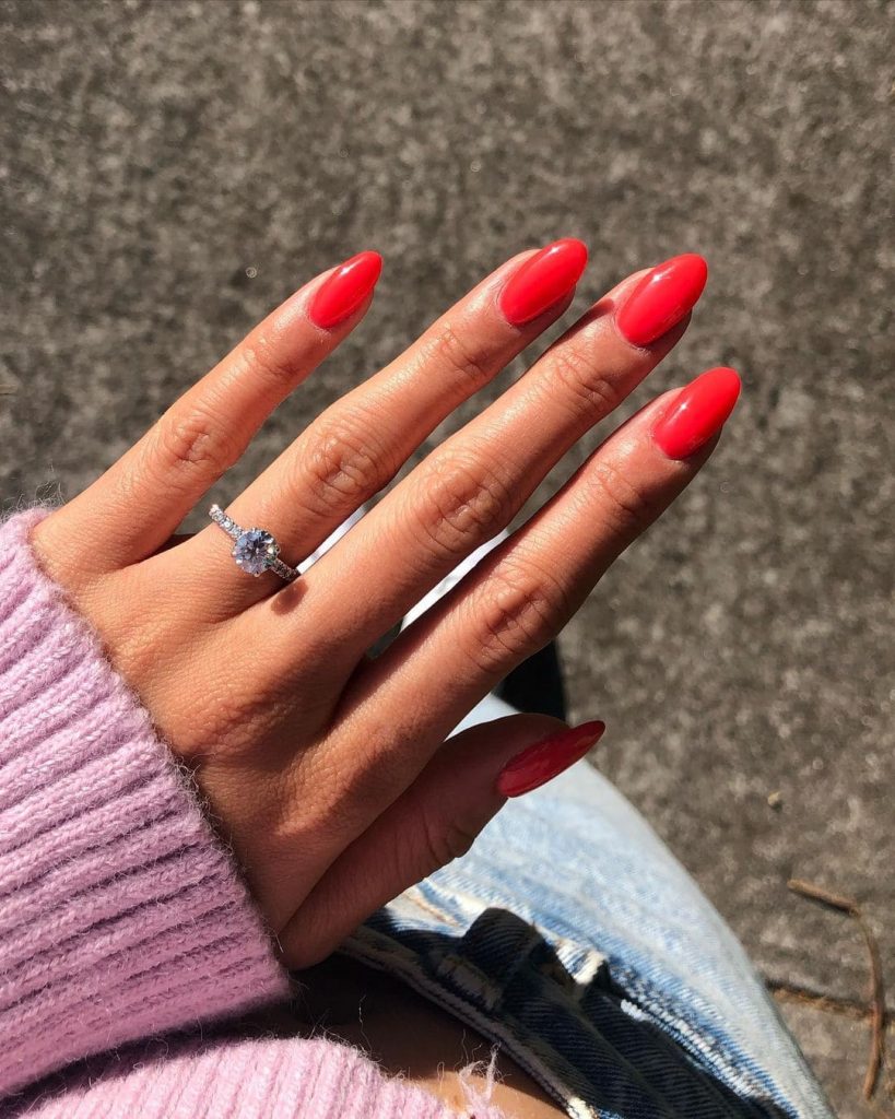  These Coral Red Patel Nails for Christmas inspo