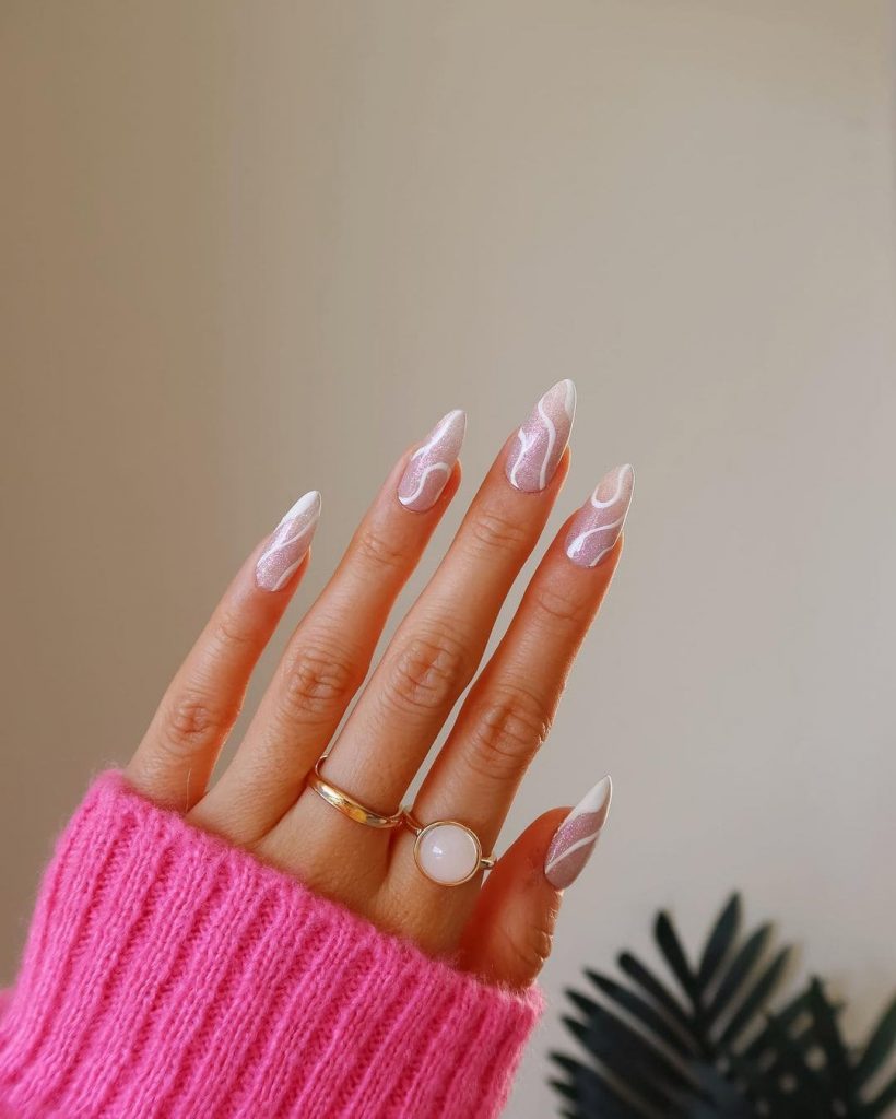 These Glossy Glitter Nails inspo this festive season