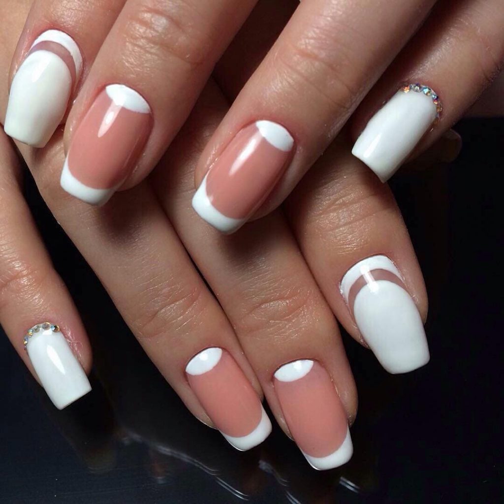 The white bands and pink/white nail polish will give you a spectacular solution for the valentine period