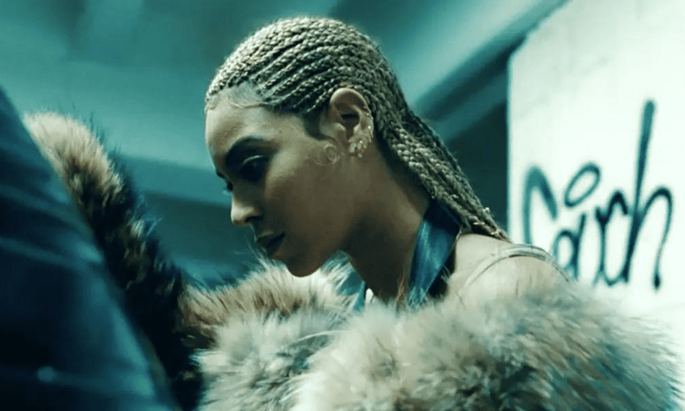 Beyoncé with lemonade braids