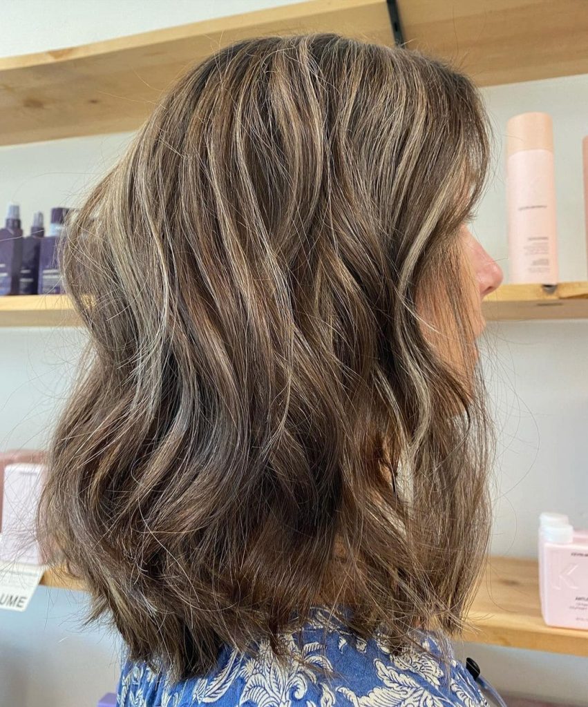 unique brown hair with blonde highlights look in 2022