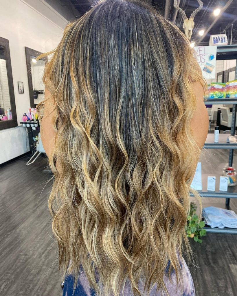 Classy Brown Hair with Blonde Highlights