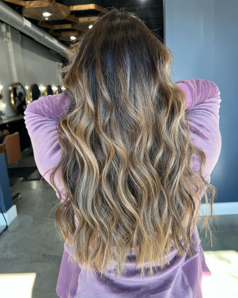 This brown hair with blonde highlights design finalizes our list