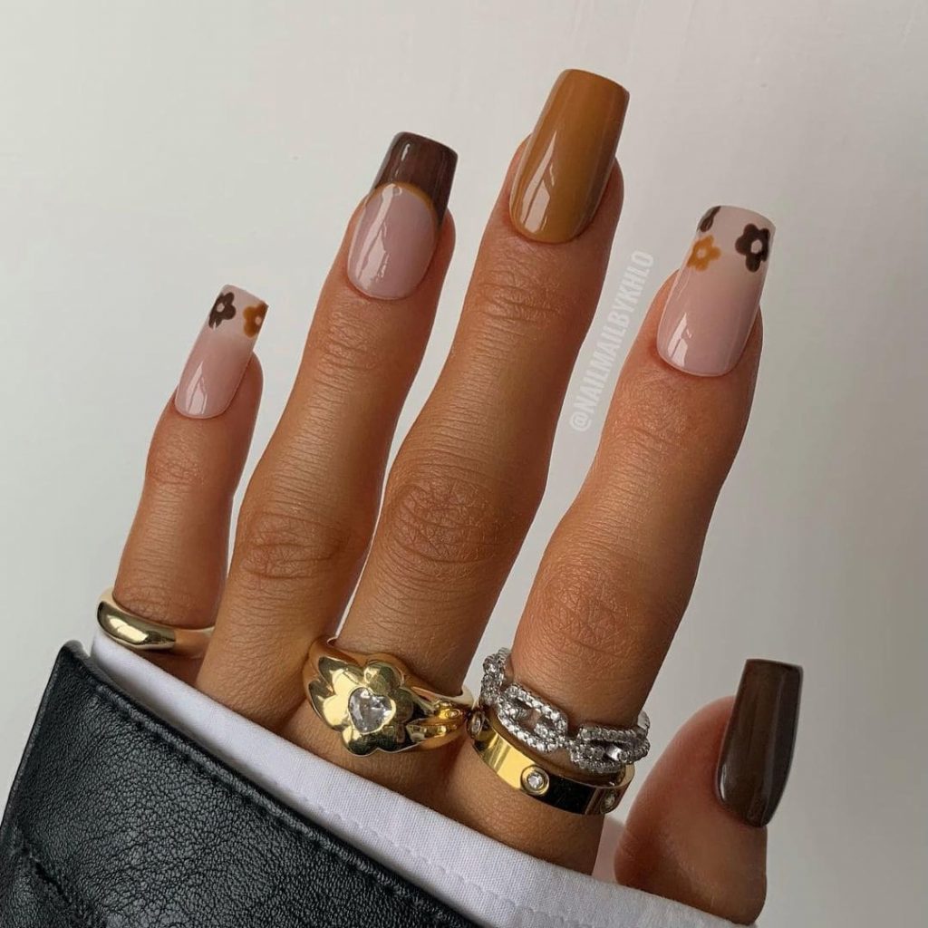 Daisy Brown Press-On Nails