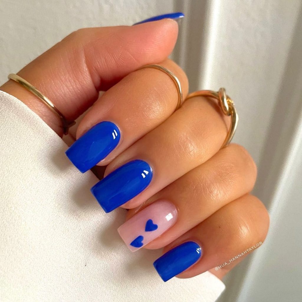 blue bright summer nails