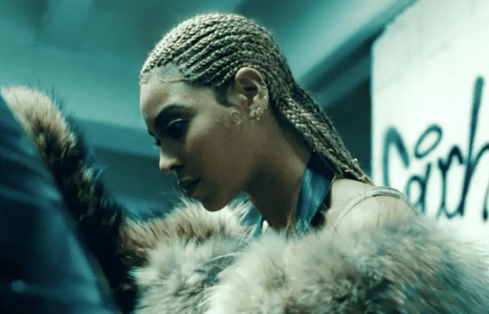 Beyoncé with lemonade braids